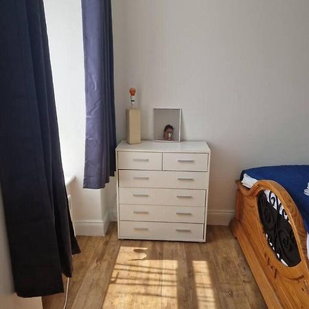 Beautiful 1-Bed Apartment In Cork Esterno foto