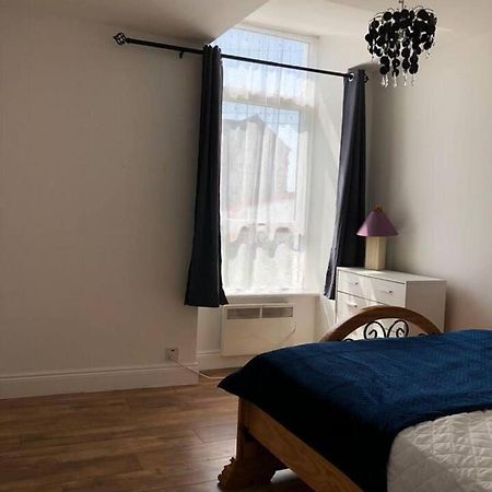 Beautiful 1-Bed Apartment In Cork Esterno foto
