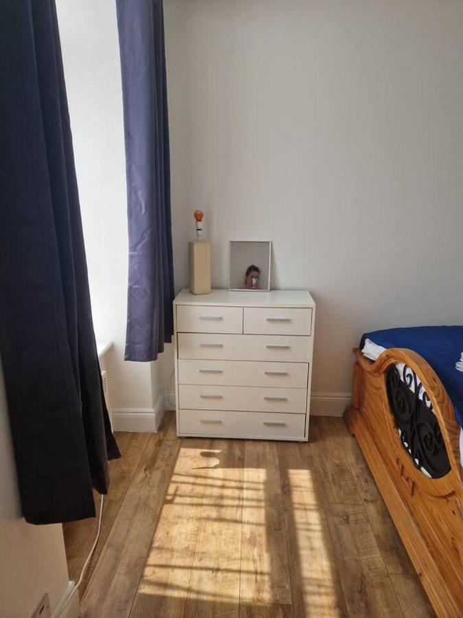 Beautiful 1-Bed Apartment In Cork Esterno foto