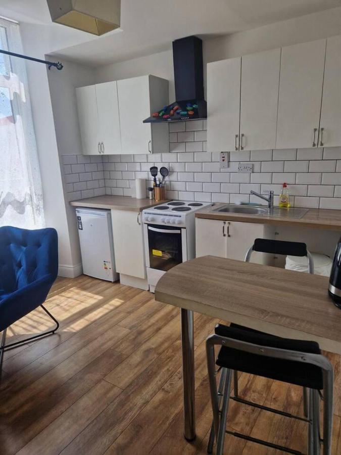 Beautiful 1-Bed Apartment In Cork Esterno foto