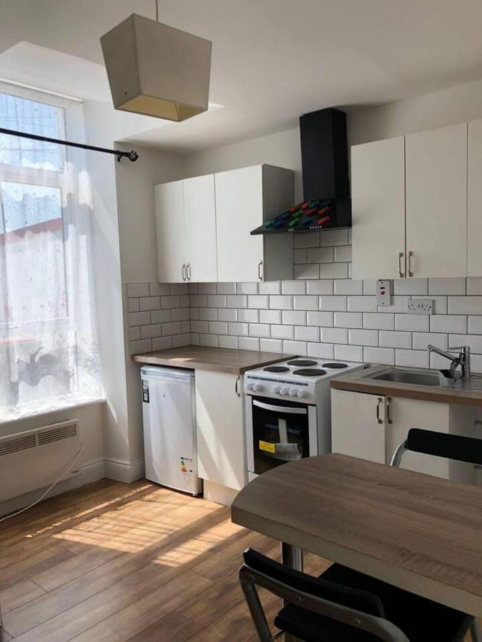 Beautiful 1-Bed Apartment In Cork Esterno foto