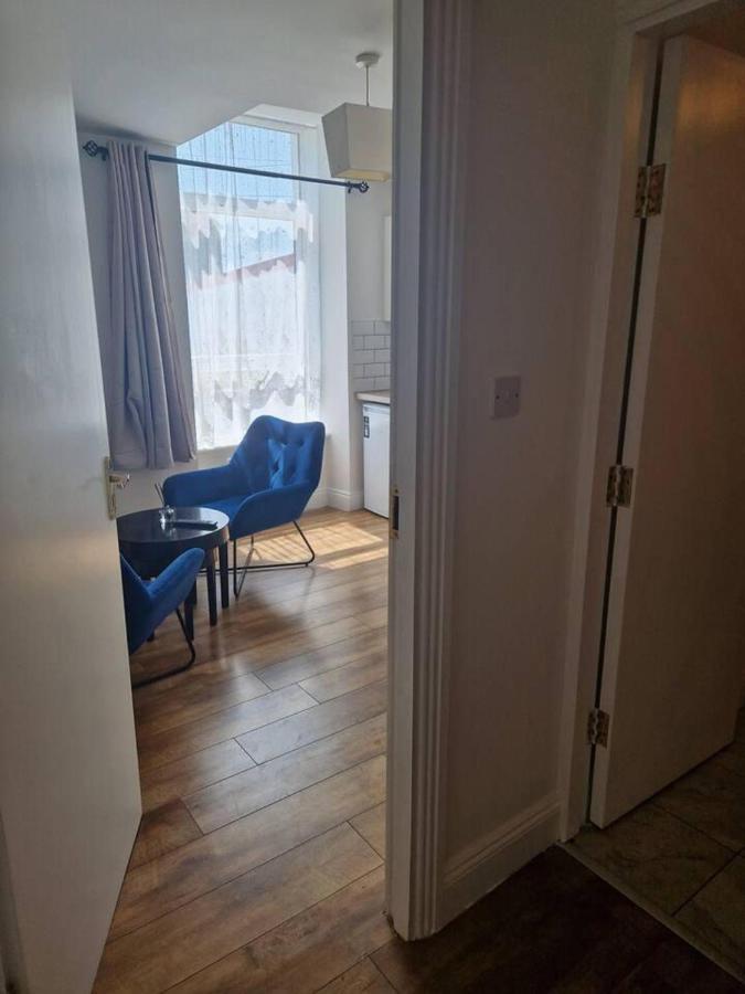 Beautiful 1-Bed Apartment In Cork Esterno foto