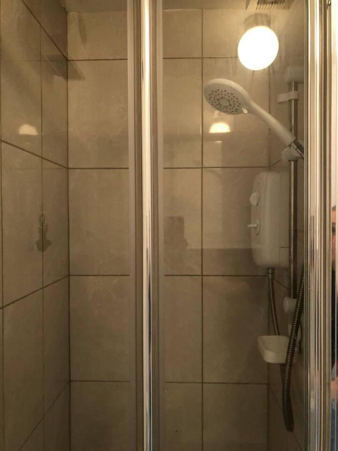 Beautiful 1-Bed Apartment In Cork Esterno foto
